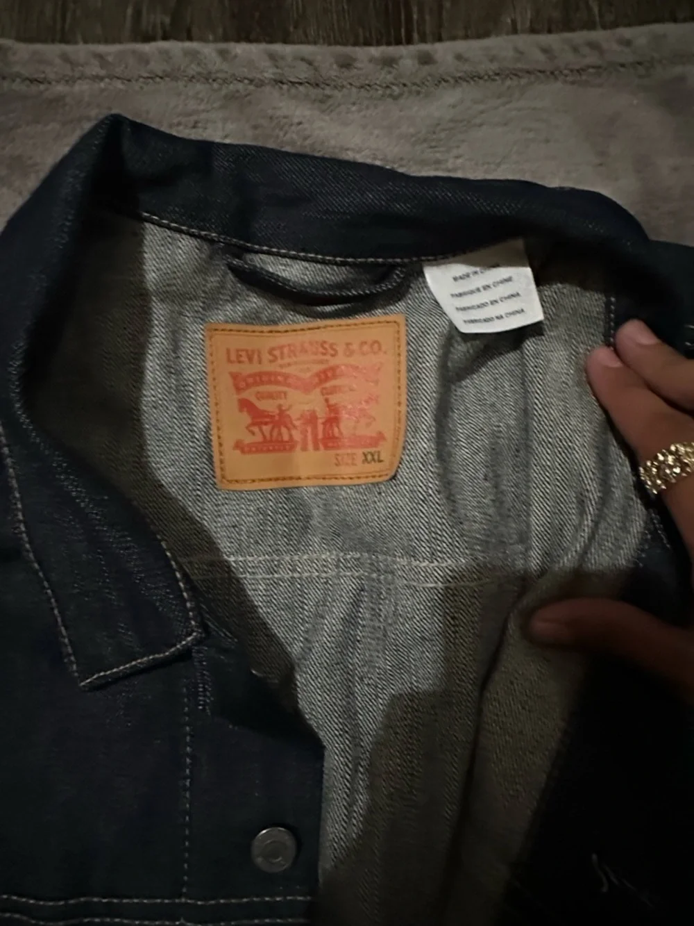 Vintage Levi's Indigo Denim Jacket with Contrast Stitching - Picture 3 of 5